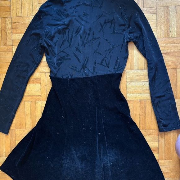 vintage 80s / 90s y2k velvet and slinky material fit flair black dress - Picture 5 of 6
